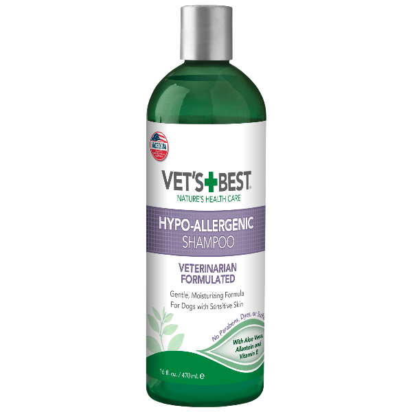 Vet's Best Hypo-Allergenic Moisturizing Shampoo for Sensitive-Skinned Dogs