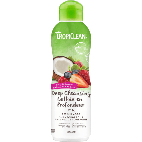 Tropiclean Premium Deep Cleansing Pet Shampoo with Berry & Coconut Scent for Dogs and Cats