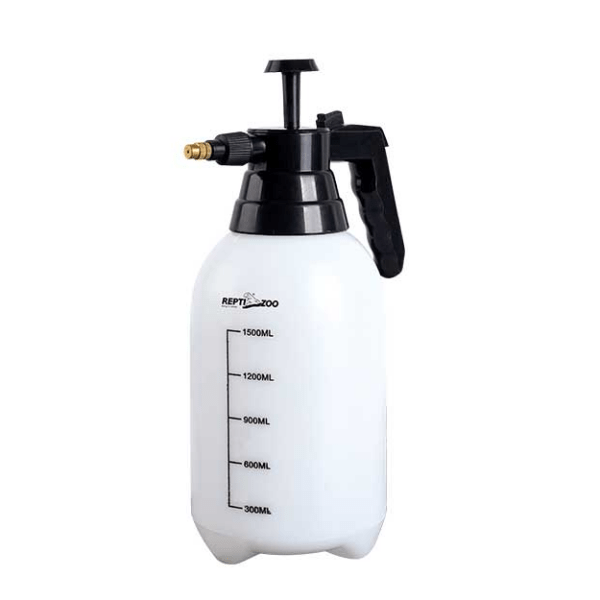 Reptizoo Adjustable Metal Nozzle Pump Sprayer for Outdoor Mist and Humidify with 1.5 Liter Capacity